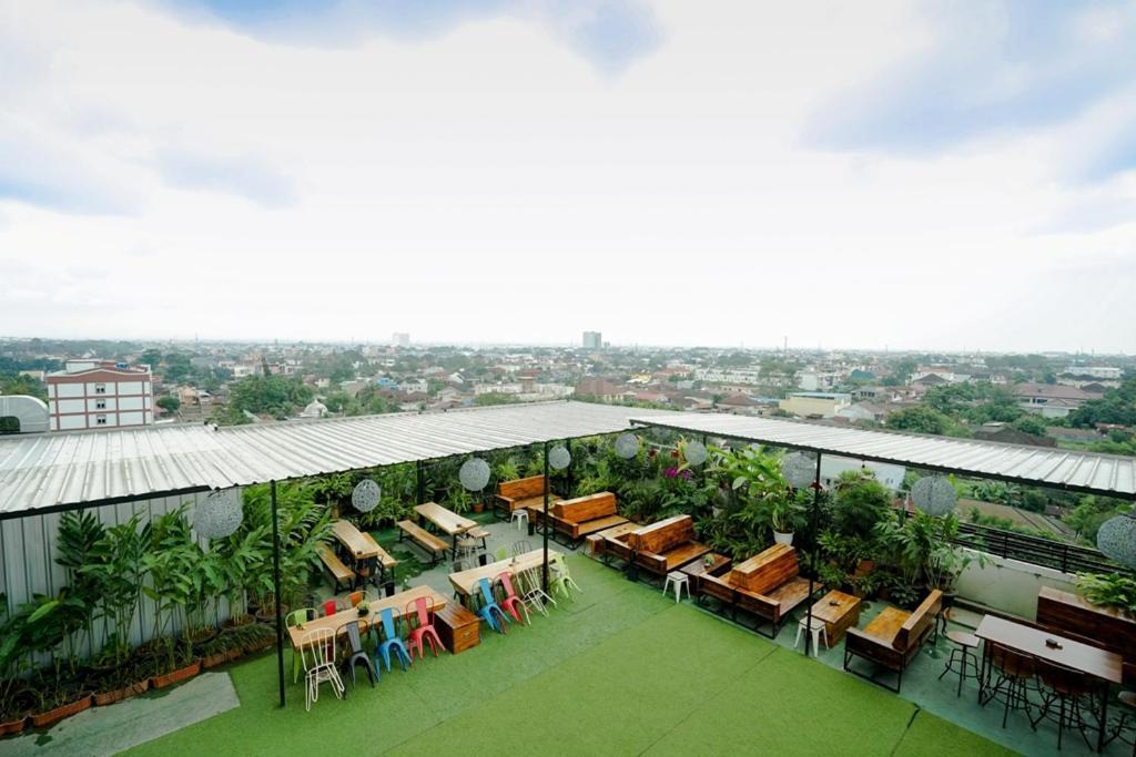 Deli Hotel Medan Exterior foto